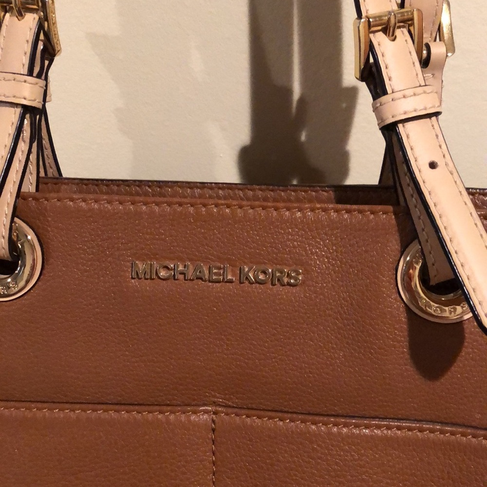 Michael Kors handbag - Picture 2 of 4